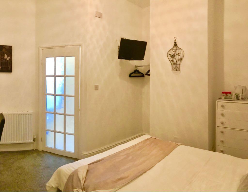 Bed & Breakfast Admiral 3*